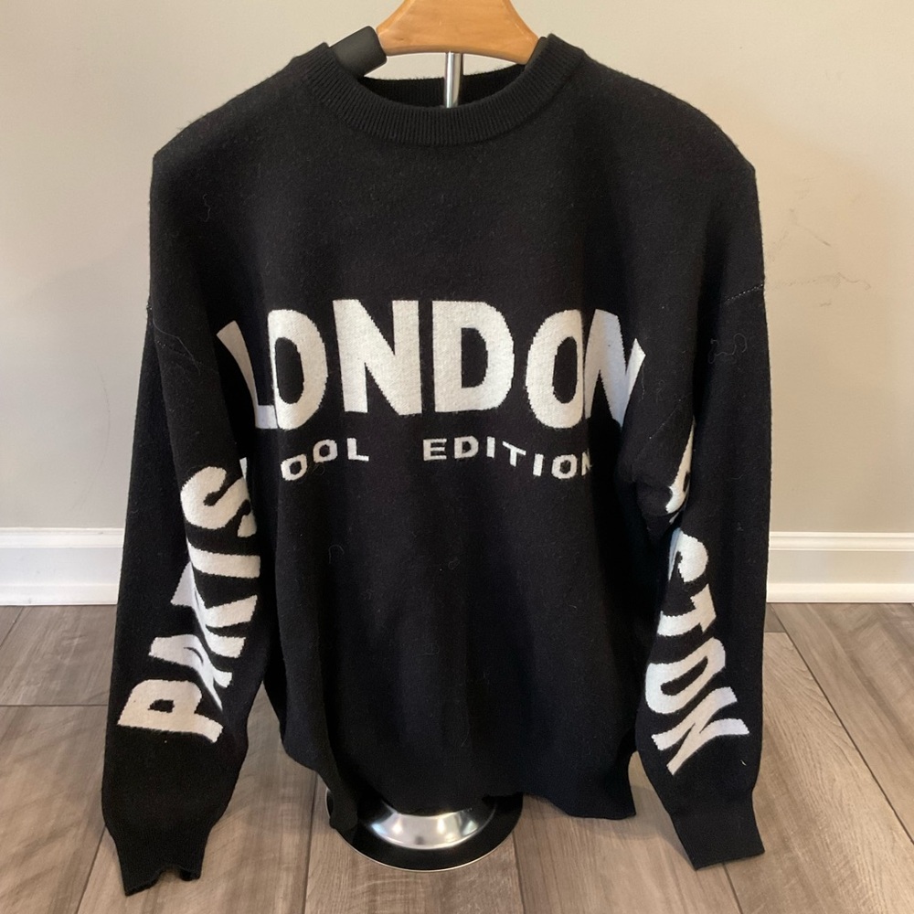 Zara Black and White Graphic Print Crewneck Sweater
